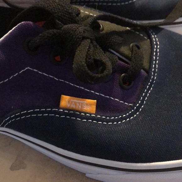 Vans - Picture 5 of 6